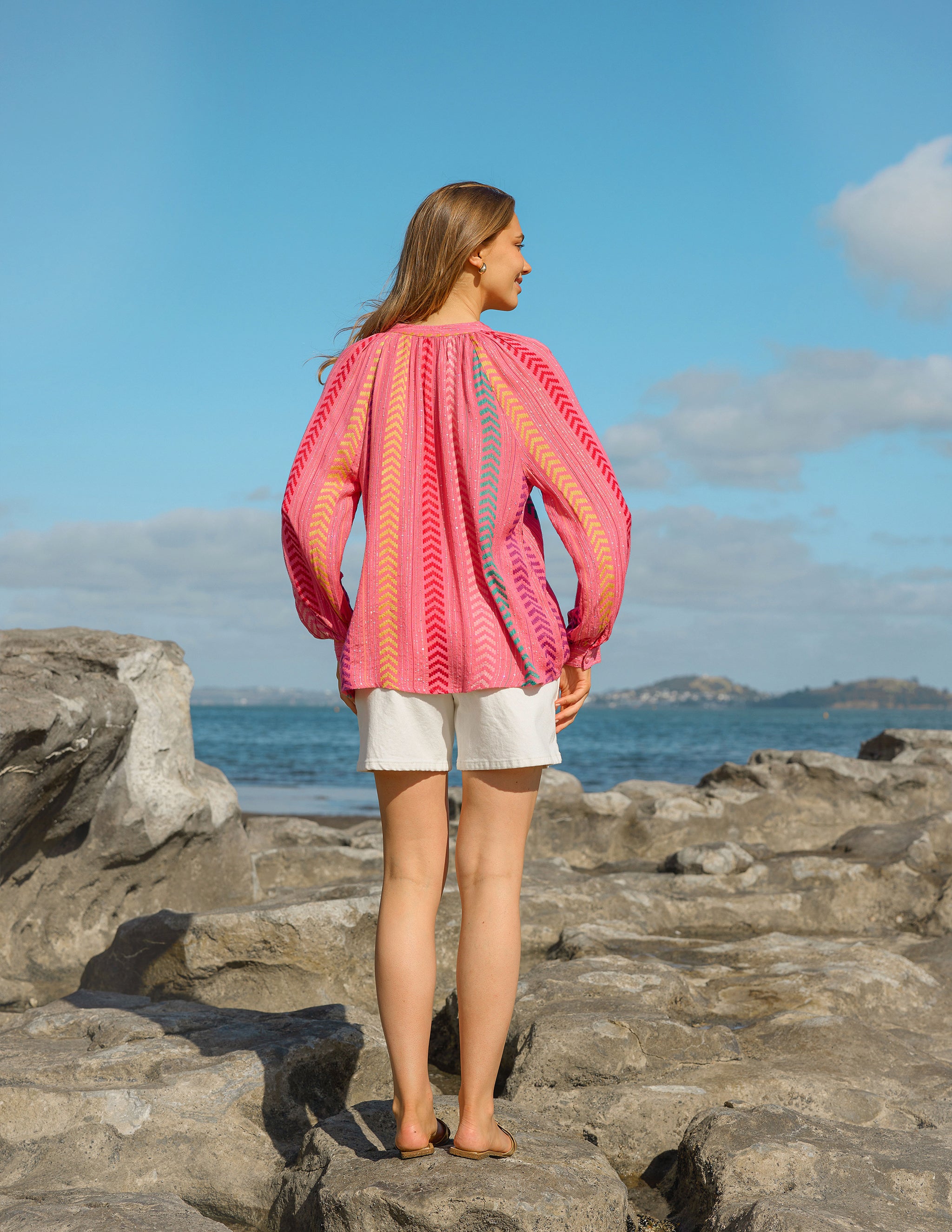 SG25R204-CAMPAIGN-6WEB.jpg?v=